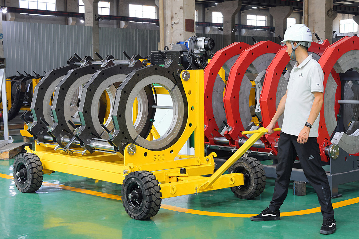 200mm HDPE pipe welding machine