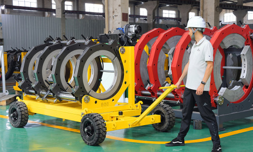 What Should a Large-Diameter PE Pipe Fusion Machine Be Designed to Handle? A Closer Look at the WP800A