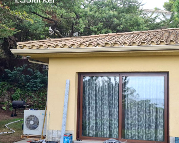 Solarker  7kw  A++ Hybrid ACDC Solar air source Heat Pump installed in Spain