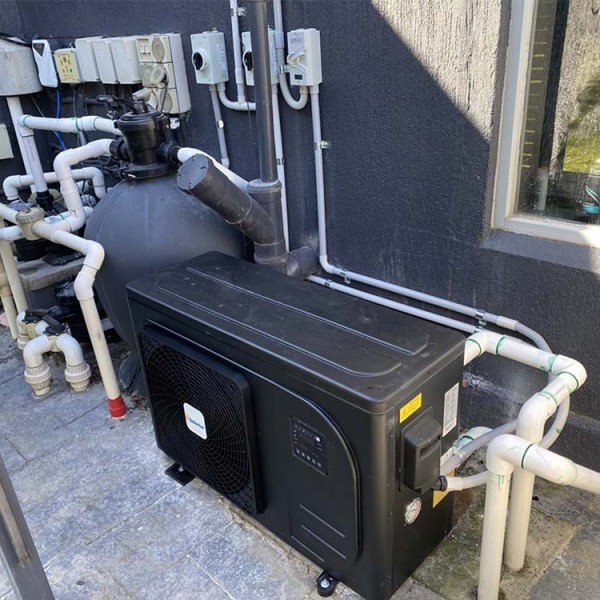Hybrid ACDC solar swimming pool heat pump installation in France