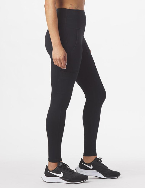 Tummy control solid color yoga leggings with side pockets