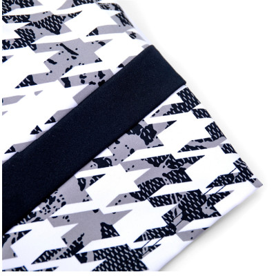 Women's  Compression Sports Bra, Moisture-wicking Moderate Support sports bra, checks sports bra