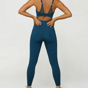 Tummy control compression yoga leggings with side pockets