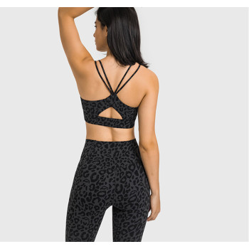 Strappy Sports Bra for Women, Crisscross Back Medium Support Yoga Bra, workout sports bra