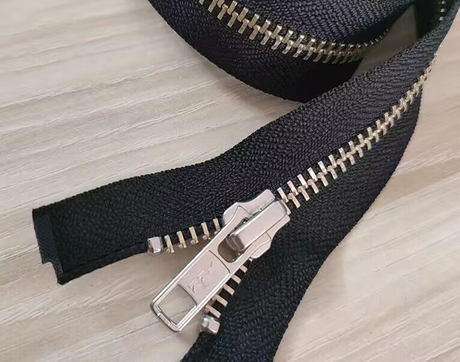 Zipper puller