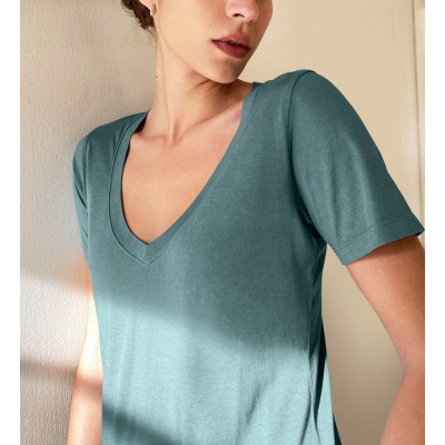 Wholesale cotton jersey T shirts for women with V neckline Casual sportswear