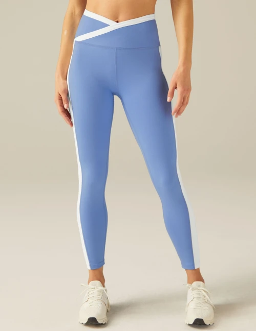 High Waisted Yoga Leggings: Where Fashion Meets Functionality with Side Pockets and Colorblock Design
