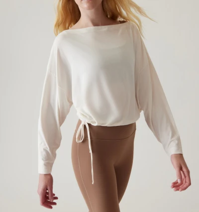 Cool Down Top: Stay Comfortable and Stylish with Adjustable Hem Drawstring