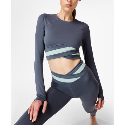 Women's yoga wear set classic round neck and long sleeves waist with visible wrap detail.