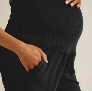 Maternity yoga pants suitable for the entire pregnancy, loose and comfortable