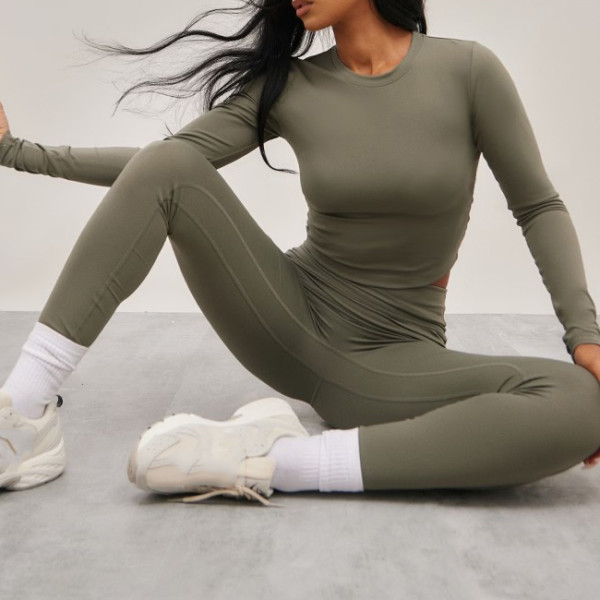 Custom Logo Workout Outfits for Women 2 Piece yoga set Long Sleeve Crop Top Leggings Sets