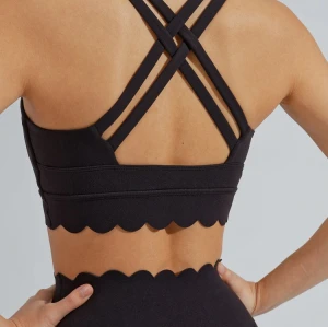 High quality scollap sports bra with back cross straps high impact fitness bra for women