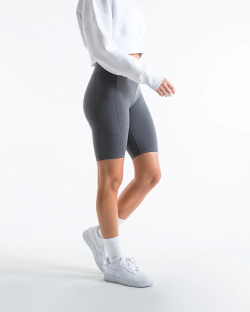 Custom long short cycling shorts for women moisture-wicking performance bike shorts