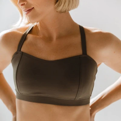 Custom supportive cross back sports bra high impact solid color yoga bralette