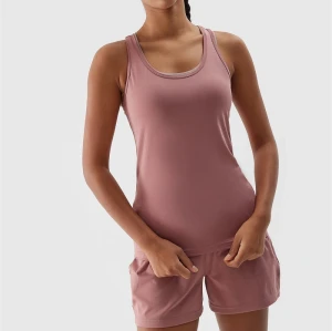 Slim fit sleeveless racerback training tank tops lightweight super stretchy hip length singlets