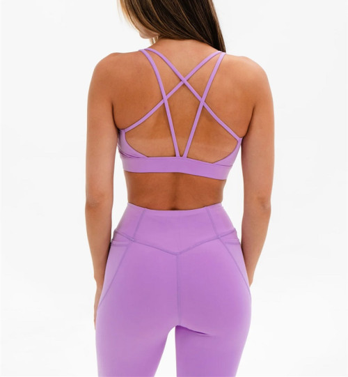 New arrival scoop neck strappy back sports bra padded classic supportive yoga bralette