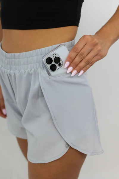 Women's elastic waist running shorts with invisible pockets side split flowy shirts