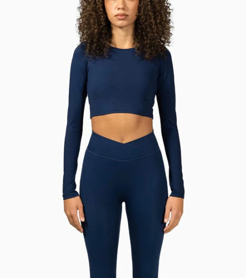 Lightweight long sleeve scoop neck yoga crop top full coverage mositure-wicking sports tees