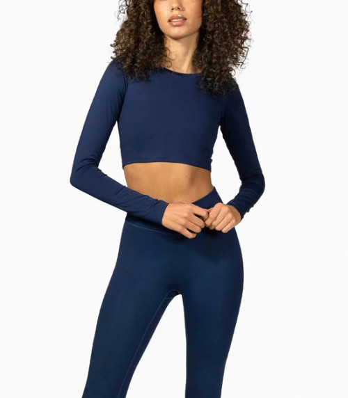 Lightweight long sleeve scoop neck yoga crop top full coverage mositure-wicking sports tees