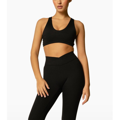 The medium support u neckline sports bra with elastic hem