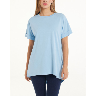 Lightweight cotton t shirts with curved hem hip length relaxed fit tees