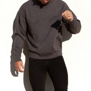 Men's crew neck relaxed fit pullovers