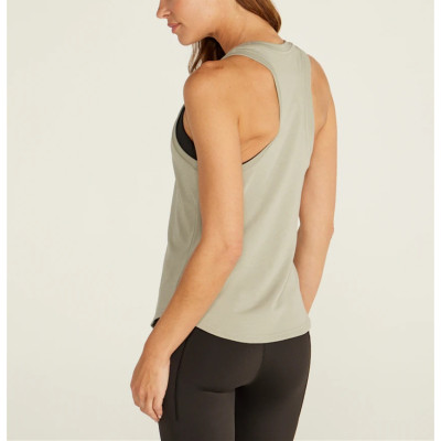 Quick dry scoop neck fitness vests with racerback design