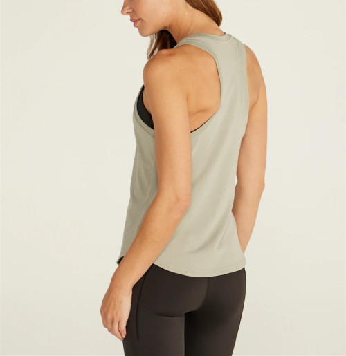 Quick dry scoop neck fitness vests with racerback design