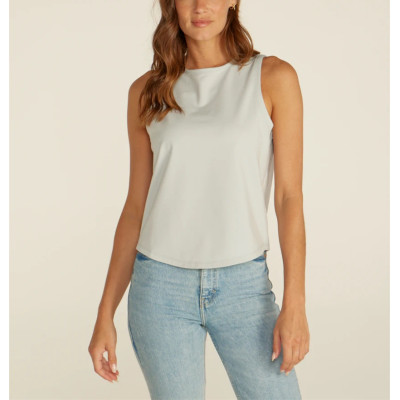Lightweight moisture wicking loose fit sleeveless t shirts with curvy hem