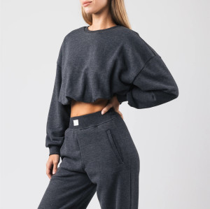 Women's long sleeve crew neck pullover sweatshirts