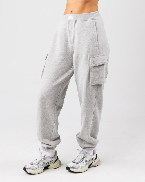 Women's mid rise cotton fleece cargo pants with side pockets