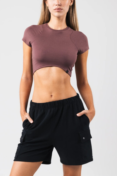 Women's short sleeve form fitting sports crop top lightweight flattering t shirts