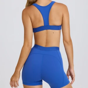 Women's square neck wide strap sports bra racerback gym top with removable padding