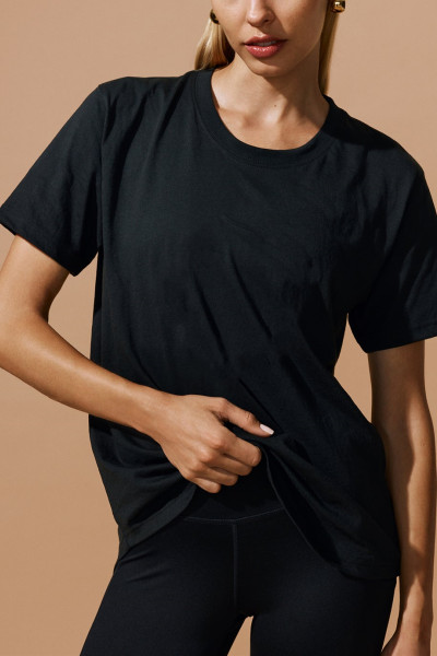 Women's crew neck classic style t shirts short sleeve regular fit sports tees