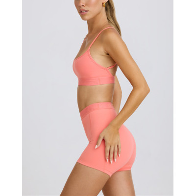 Women's scoop neck back cross sports bra medium support gym bra with adjustable straps