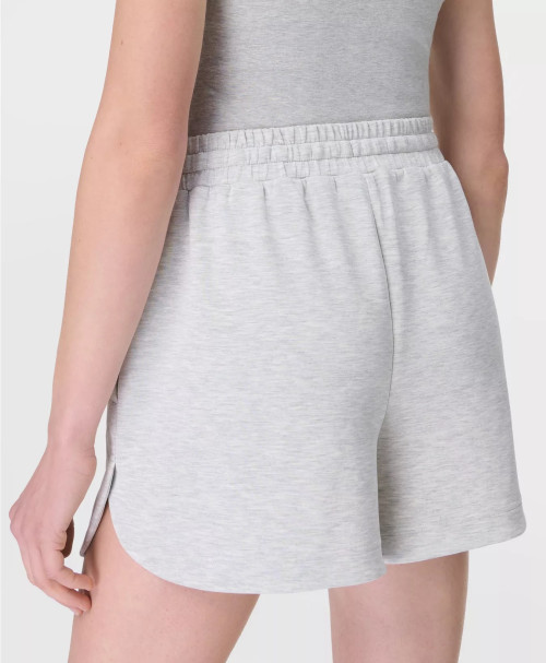 Elastic waist athleisure cotton blend shorts with side pockets