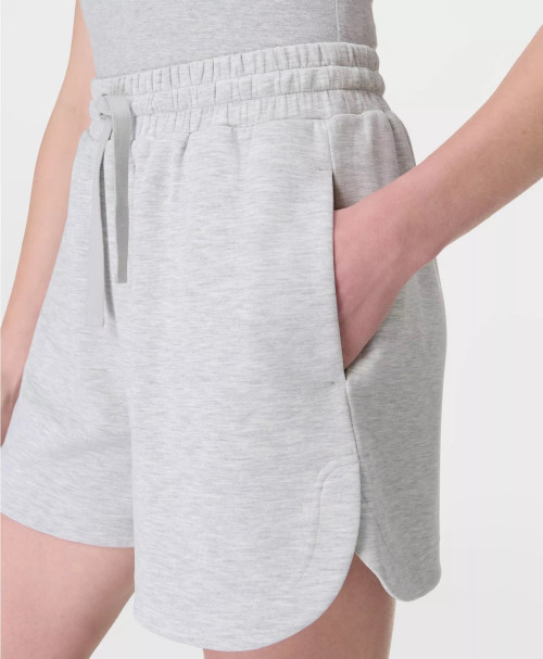 Elastic waist athleisure cotton blend shorts with side pockets