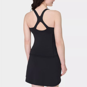 Slim fit scoop neck flattering yoga tank top with removable paddings