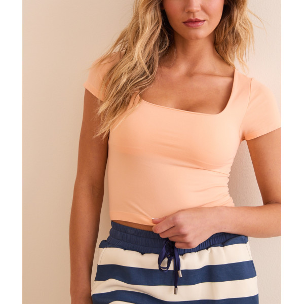 Women's fitted square neck short sleeve workout tops
