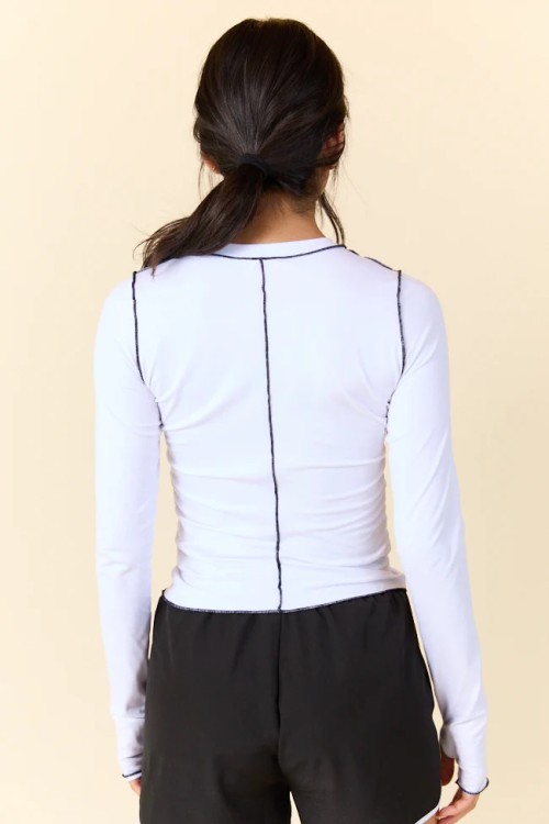 Women's long sleeve contrast stitiching workout top with thumb hole