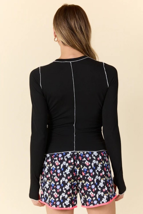 Women's long sleeve contrast stitiching workout top with thumb hole