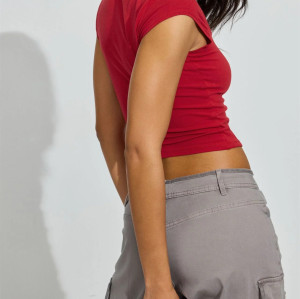Women's square neck short sleeve crop tee versatile lightweight active t shirts