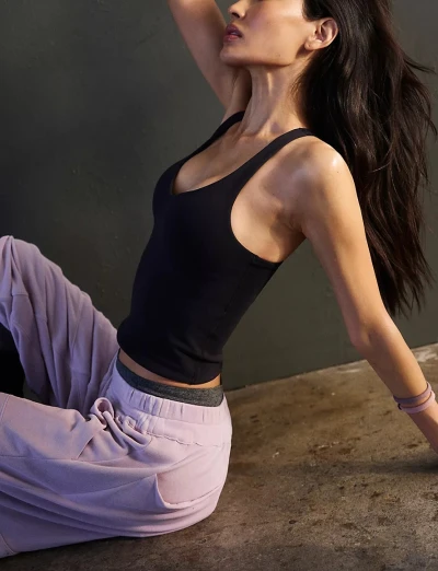 Perfect Sleeveless Gym Athletic Yoga Tank Top Designed for Performance and Style in Bulk Orders