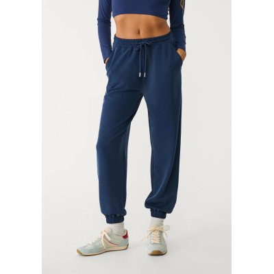 Women's classic mid rise adjustable waist track pants with side pockets