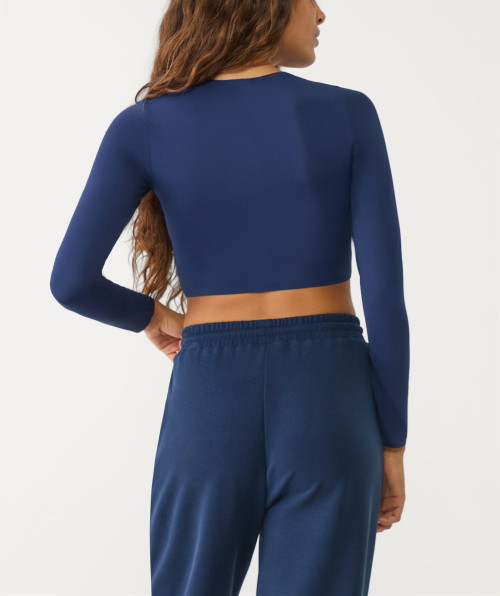 Long sleeve slim fit cropped t shirts crew neck moisture wicking tees