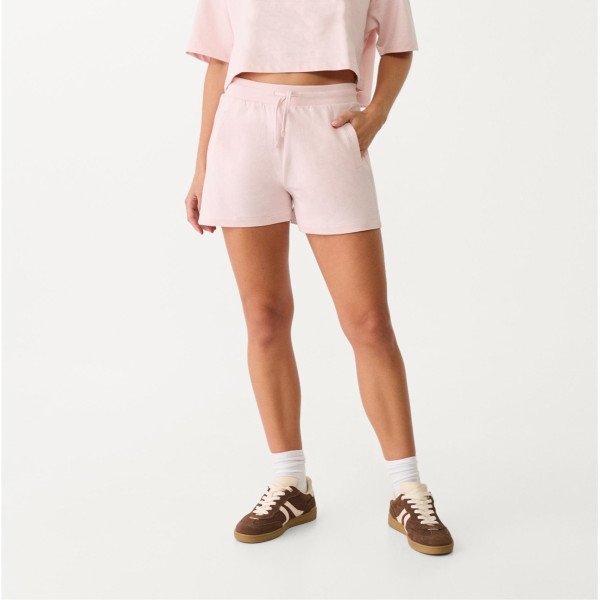 Women's mid rise elastic waist cotton shorts with side pockets
