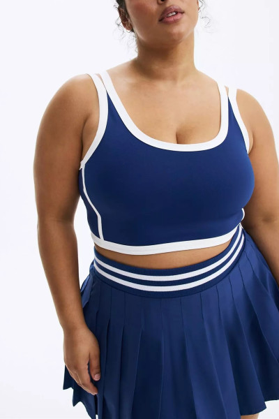 Women's plus size medium support sports bra with removable padding color block scoop neck yoga bra