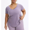 Lightweight v neck short sleeve t shirts with curved hem