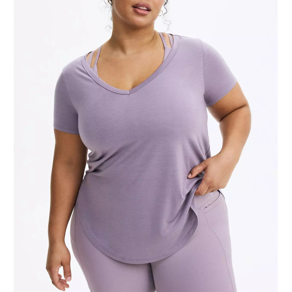 Lightweight v neck short sleeve t shirts with curved hem