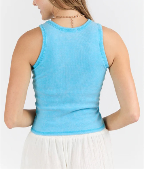 Women's lightweight full coverage sports tank fitted sleeveless top